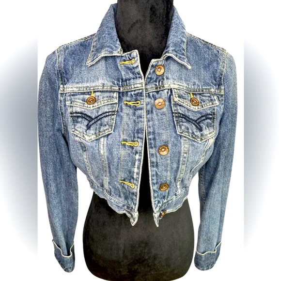 Billabong Woman's Cropped Jean Jacket: Size Medium. - Picture 2 of 7